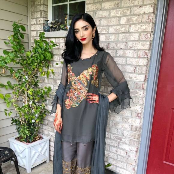 Meet your Posher, Rida - Picture 1 of 1